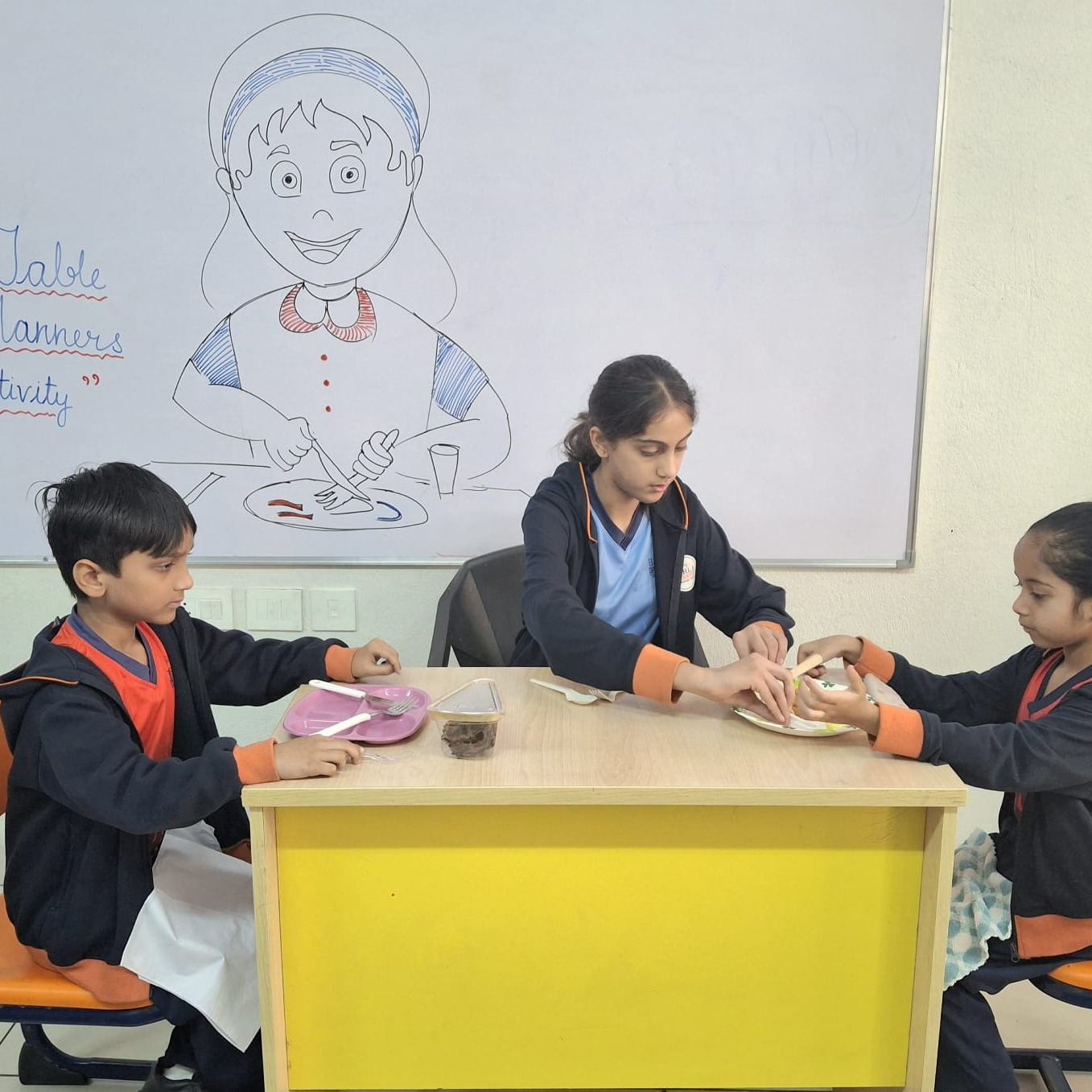 Student Volunteering- Table Manners session